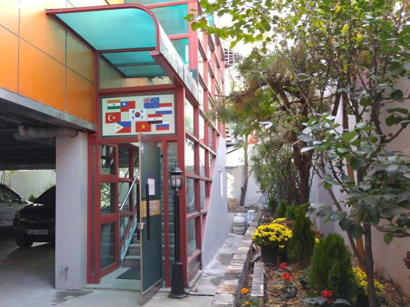 Embassy Guesthouse Itaewon Seúl Exterior foto